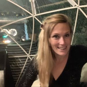 Meet your Posher, Rebecca